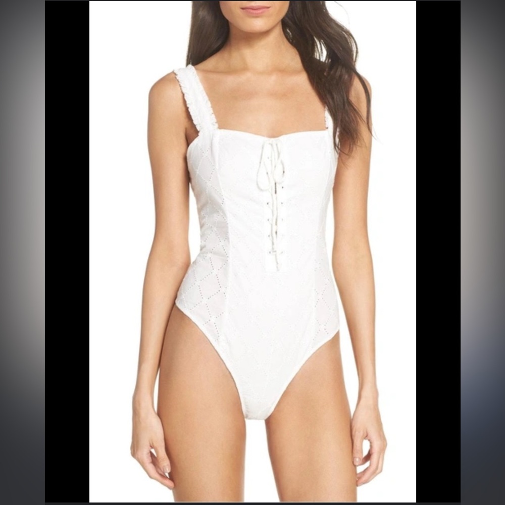 INTIMATELY Free People “MAKE ME UP” THONG BODYSUIT IN IVORY Size S